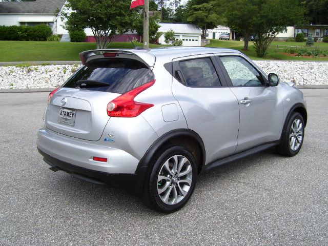 2012 Nissan Juke AWD 4dr V8