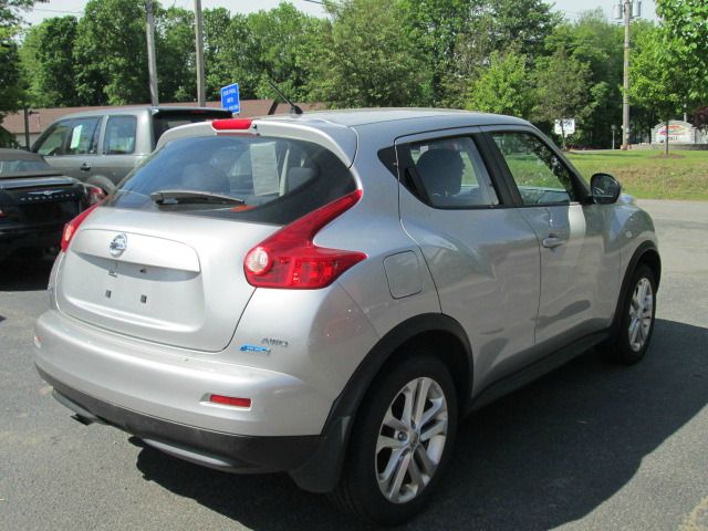 2012 Nissan Juke Lariat Crew Cab 4WD DRW