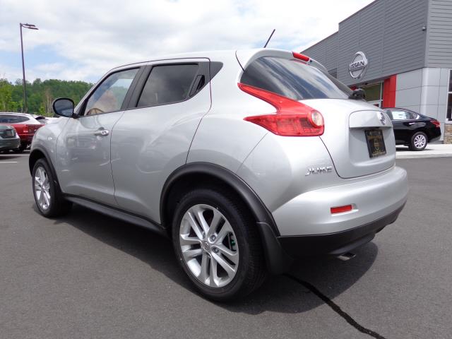 2013 Nissan Juke LS S