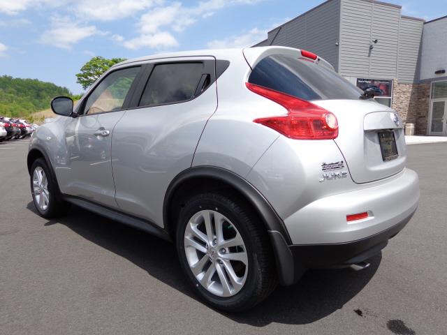 2013 Nissan Juke LS S