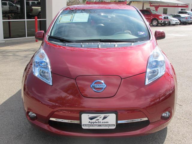 2011 Nissan LEAF 5.9 R/T