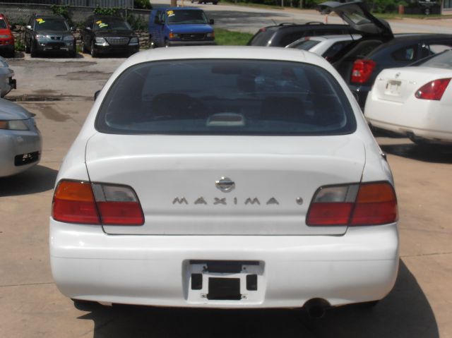 1995 Nissan Maxima 3.0 Quattro