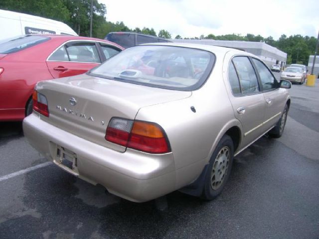 1995 Nissan Maxima 3.0 Quattro