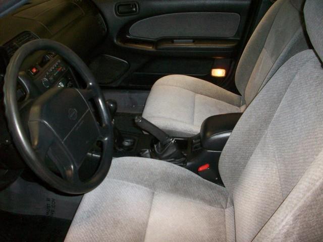 1996 Nissan Maxima SLE Ext. Cab Short Bed 4WD