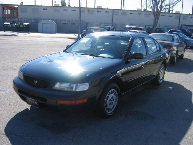 1996 Nissan Maxima 3.0 Quattro