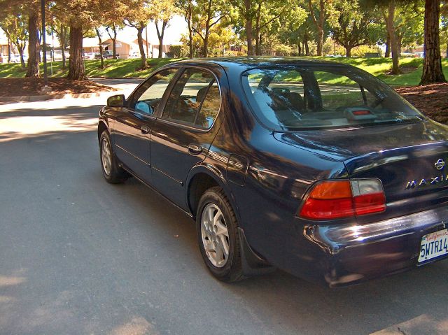 1996 Nissan Maxima Unknown