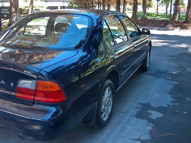 1996 Nissan Maxima Unknown