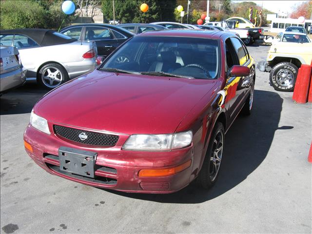 1996 Nissan Maxima R1