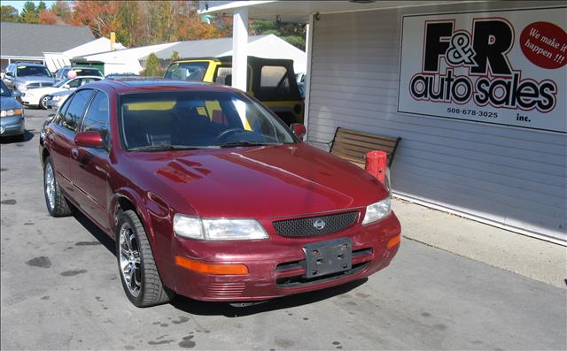 1996 Nissan Maxima R1