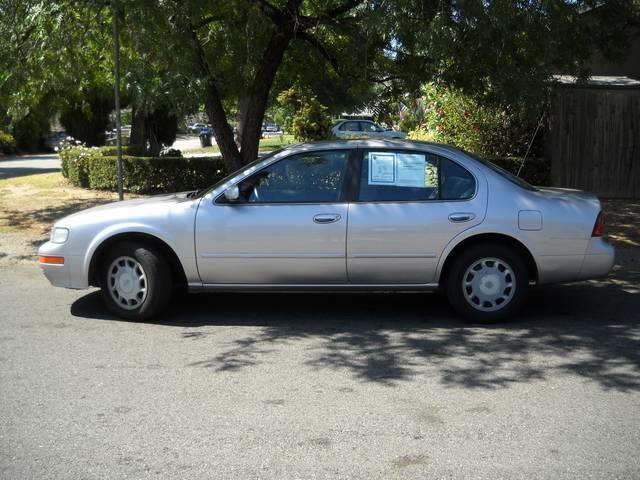 1996 Nissan Maxima 3.0 Quattro