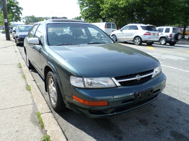 1997 Nissan Maxima 3.0 Quattro