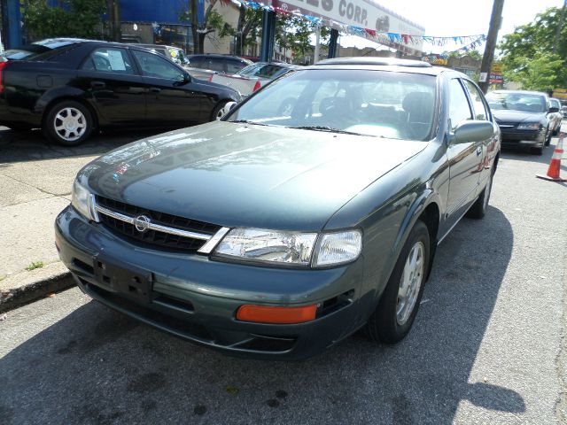 1997 Nissan Maxima 3.0 Quattro