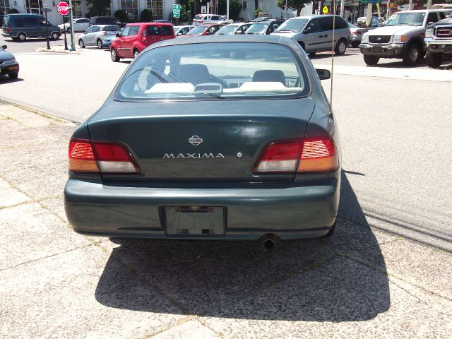 1997 Nissan Maxima 3.0 Quattro