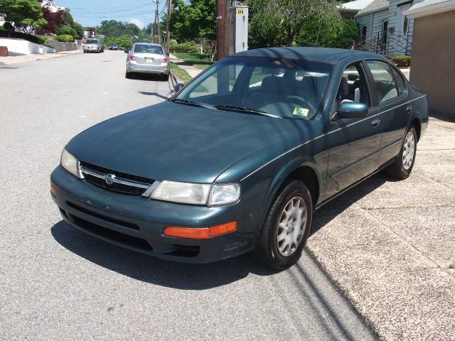 1997 Nissan Maxima 3.0 Quattro