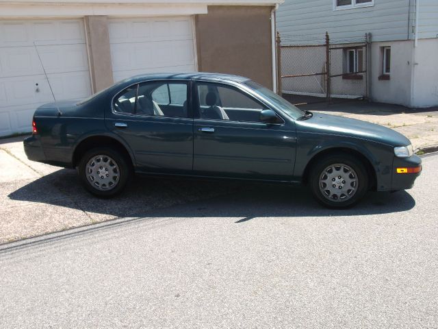 1997 Nissan Maxima 3.0 Quattro