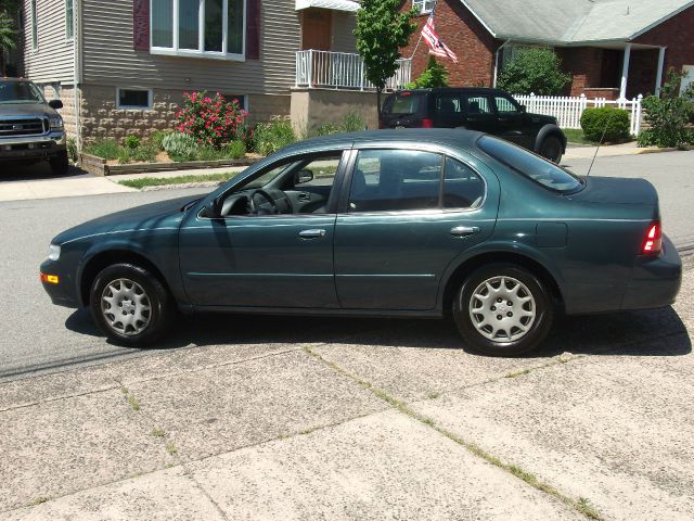 1997 Nissan Maxima 3.0 Quattro