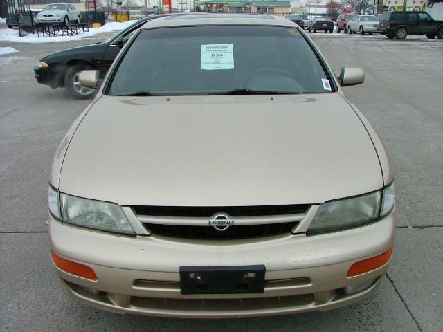 1997 Nissan Maxima Unknown