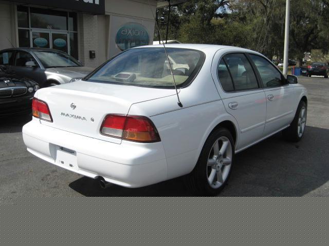 1997 Nissan Maxima Unknown