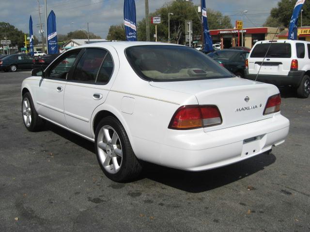 1997 Nissan Maxima Unknown