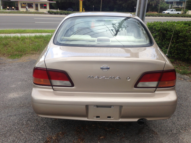 1997 Nissan Maxima 3.0 Quattro