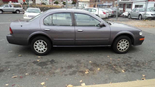 1997 Nissan Maxima 3.0 Quattro