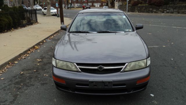 1997 Nissan Maxima 3.0 Quattro