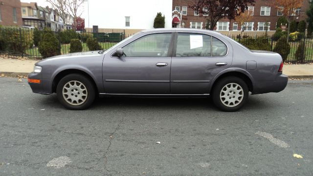 1997 Nissan Maxima 3.0 Quattro