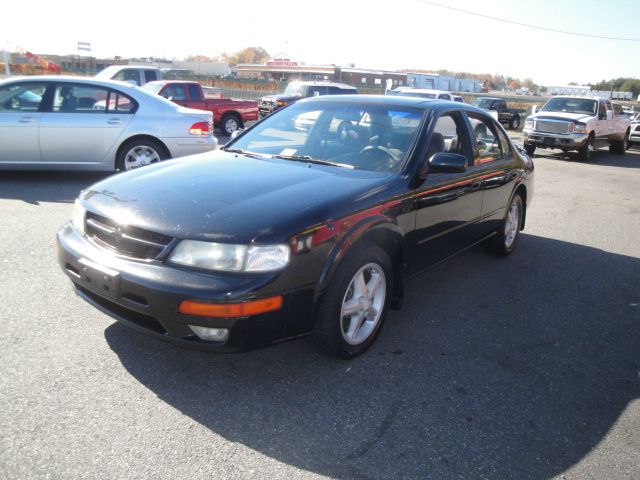 1997 Nissan Maxima Nav-awd-2 Tv/dvd IN Headrests-quads-third-moon-6 C