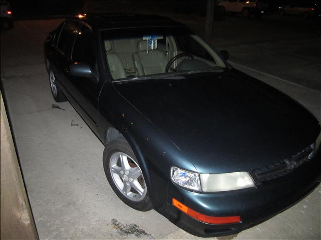 1997 Nissan Maxima 3.0 Quattro