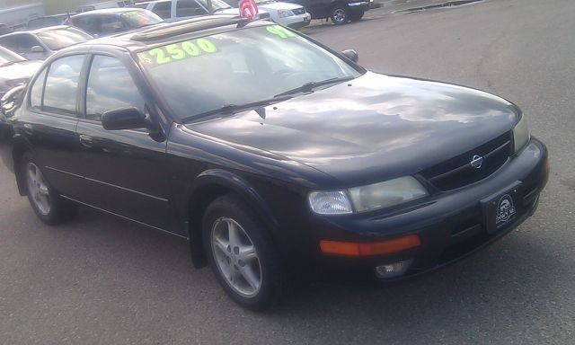 1997 Nissan Maxima SE