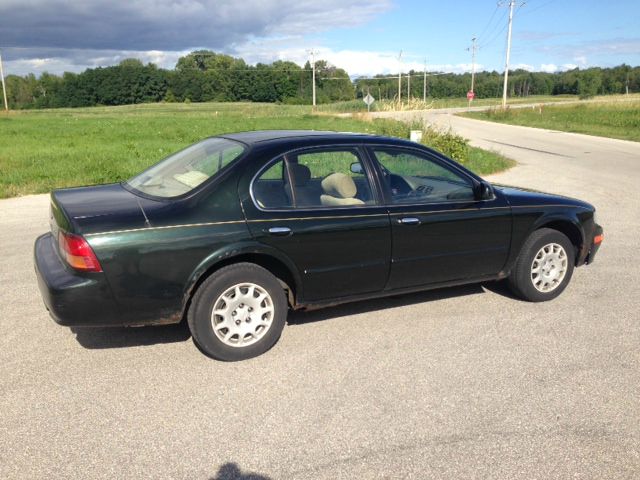 1997 Nissan Maxima SE