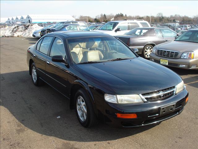 1997 Nissan Maxima 3.0 Quattro