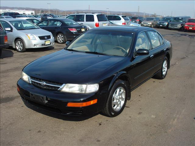 1997 Nissan Maxima 3.0 Quattro