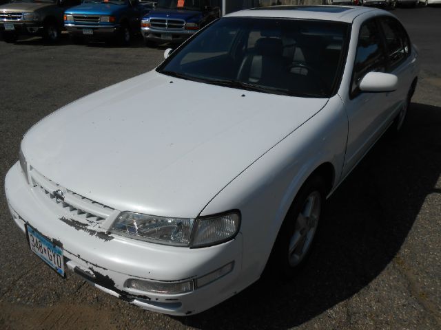 1998 Nissan Maxima SE