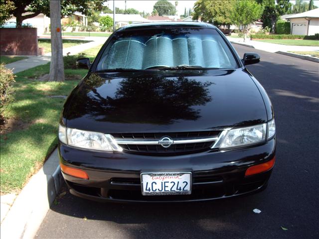 1998 Nissan Maxima 3.0 Quattro