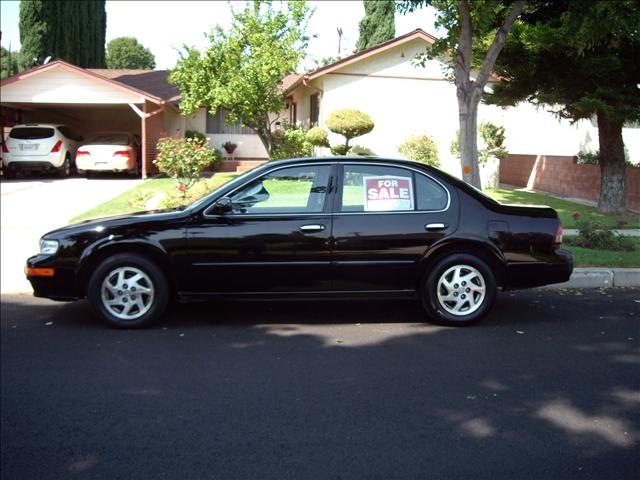 1998 Nissan Maxima 3.0 Quattro