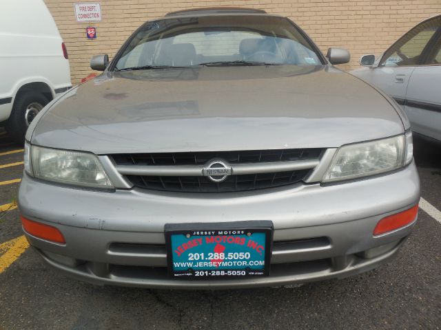 1998 Nissan Maxima 3.0 Quattro