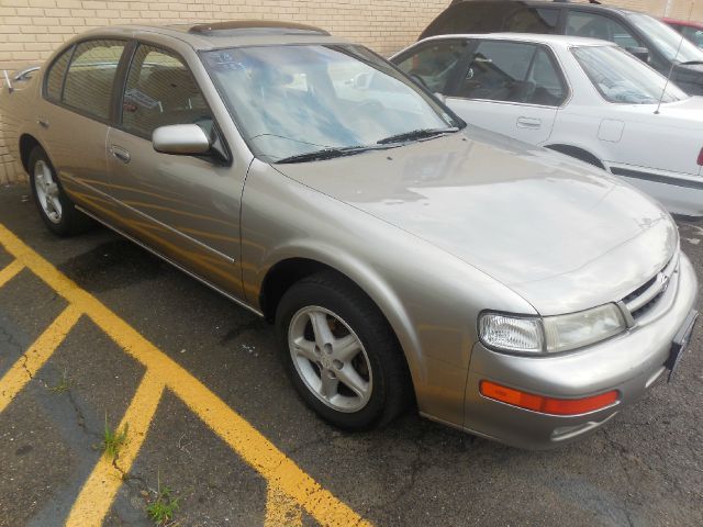 1998 Nissan Maxima 3.0 Quattro