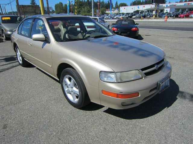 1998 Nissan Maxima SE