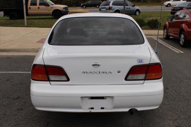 1998 Nissan Maxima LS Extended