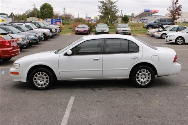 1998 Nissan Maxima LS Extended