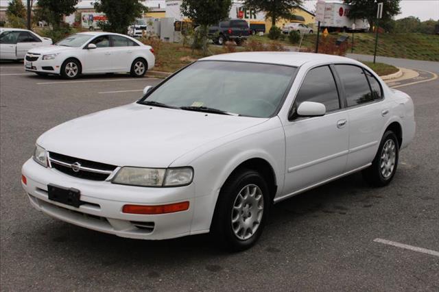 1998 Nissan Maxima LS Extended