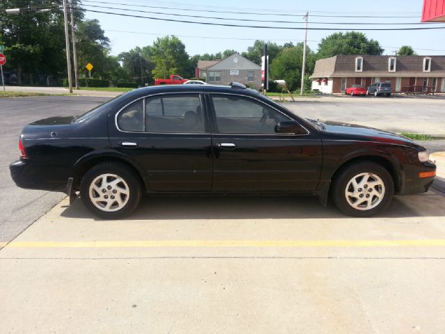 1998 Nissan Maxima 3.0 Quattro