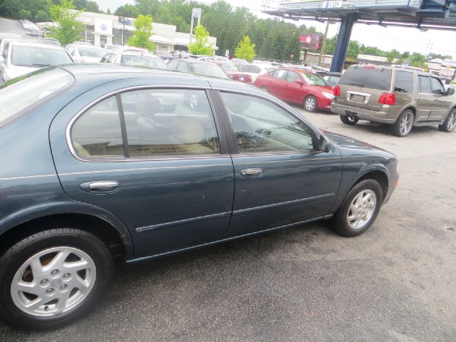 1998 Nissan Maxima 3.0 Quattro