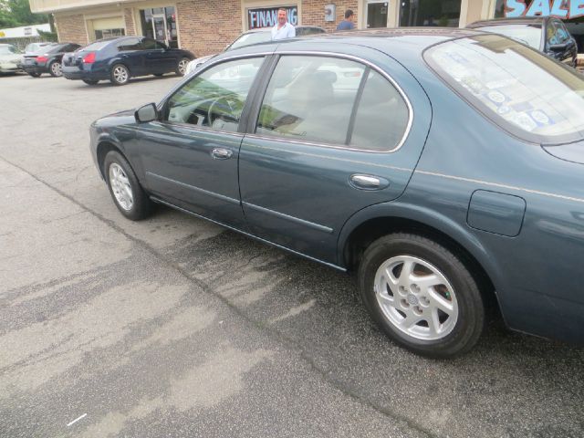 1998 Nissan Maxima 3.0 Quattro