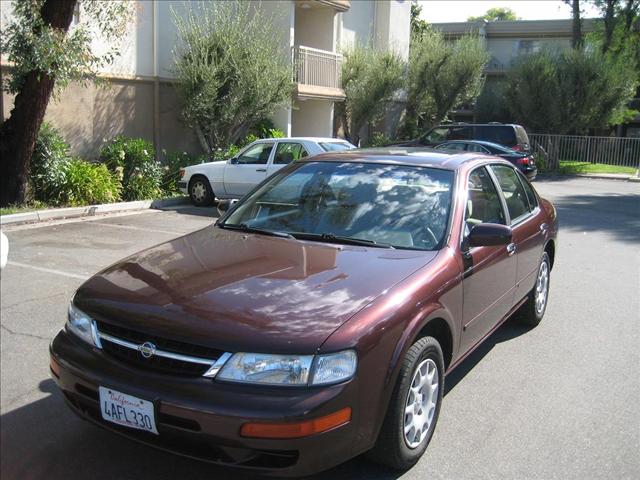 1998 Nissan Maxima Unknown