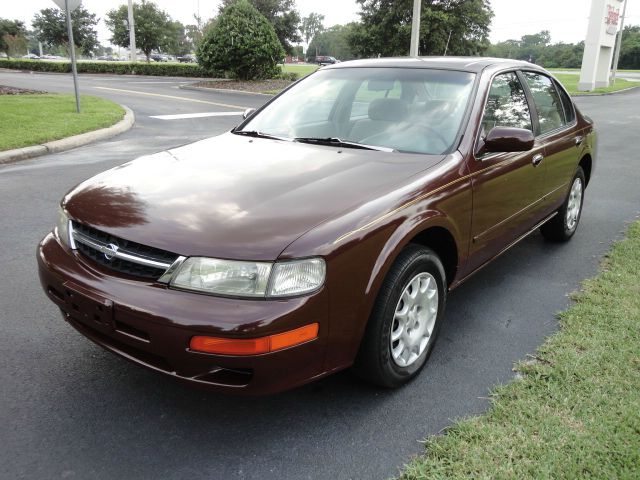 1998 Nissan Maxima 3.0 Quattro