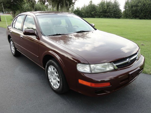 1998 Nissan Maxima 3.0 Quattro