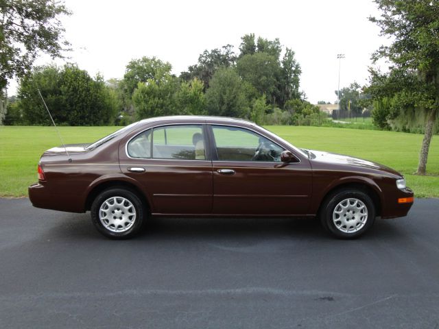 1998 Nissan Maxima 3.0 Quattro