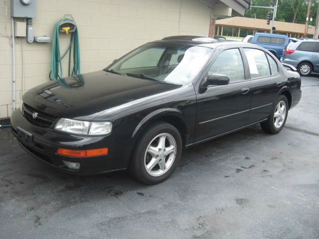 1999 Nissan Maxima SE